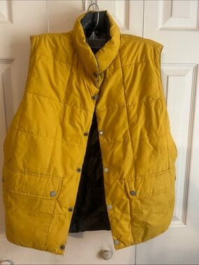 Double Sided Quilted Puffer Vest    Medium